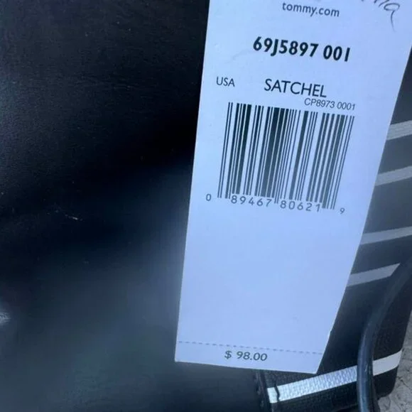 T HILLFIGER PURSE - Picture 4 of 6